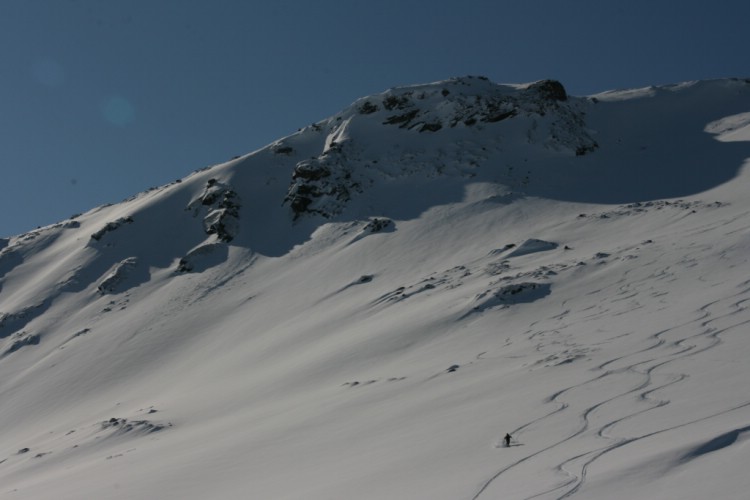 Heliski Riksgränsen, April 18 2009. Photo: Andreas Bengtsson