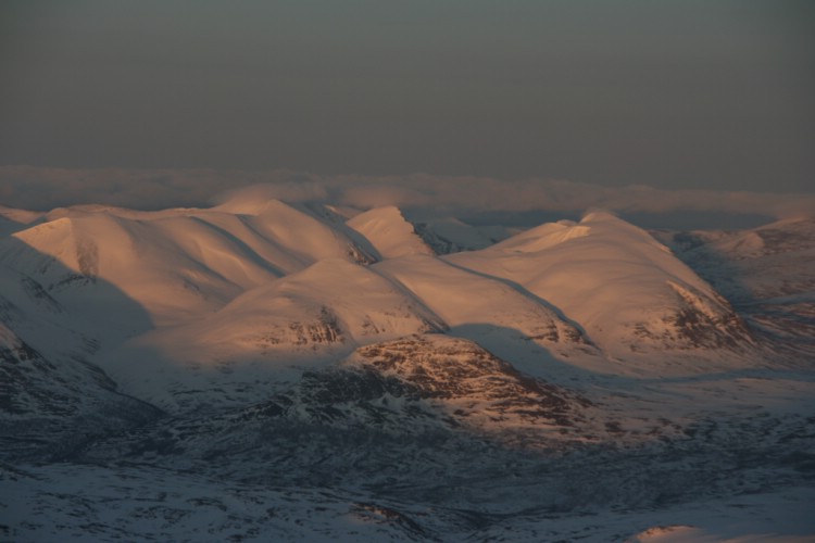 Evening light at Abisko on our way home. Heliski Riksgränsen April 29, 2009. Photo: Andreas Bengtsson