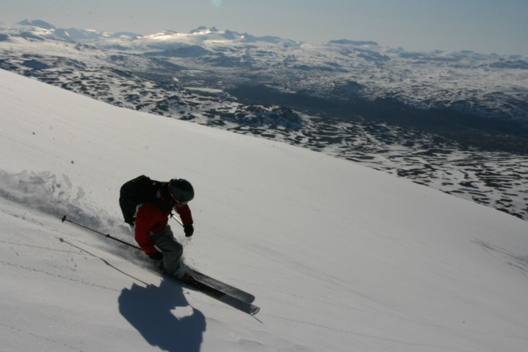 Heliski Riksgränsen, Sweden. May 16, 2009. Photo: Andreas Bengtsson