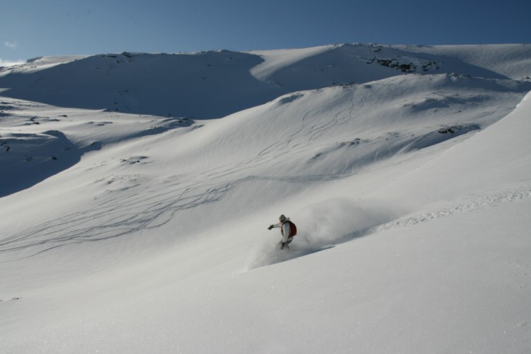 Kurzwoche Heliskiing in Schweden, Riksgränsen, Abisko and Kebnekaise.  Photo: Andreas Bengtsson